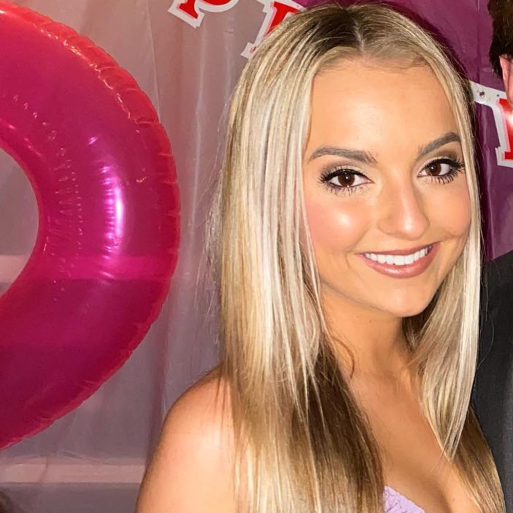 Meet your Posher, Abigail